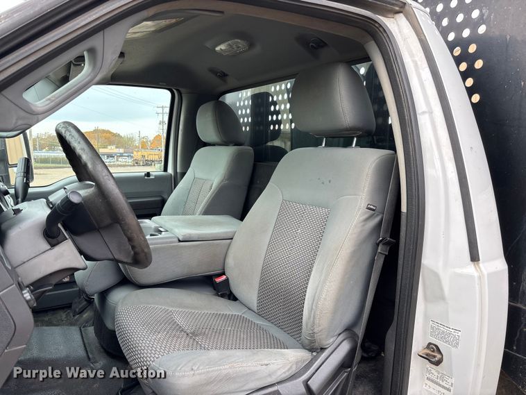 image for item EV3257 2015 Ford F550 flatbed truck