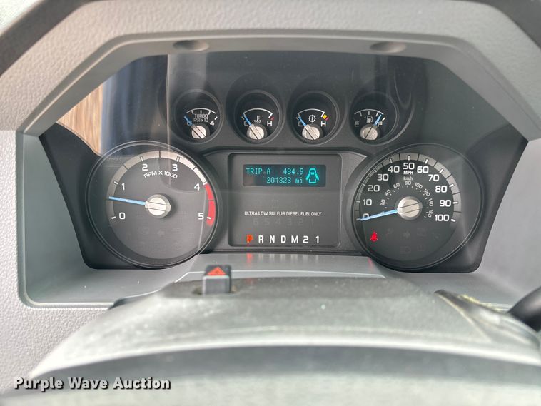 image for item EV3257 2015 Ford F550 flatbed truck