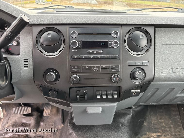 image for item EV3257 2015 Ford F550 flatbed truck