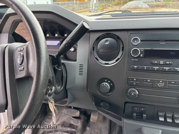 image for item EV3257 2015 Ford F550 flatbed truck