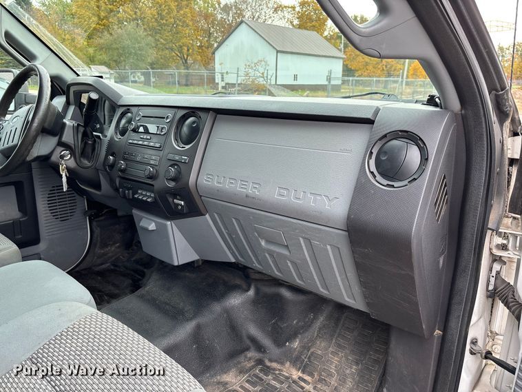 image for item EV3257 2015 Ford F550 flatbed truck