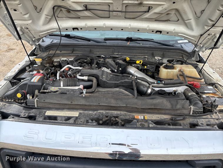 image for item EV3257 2015 Ford F550 flatbed truck