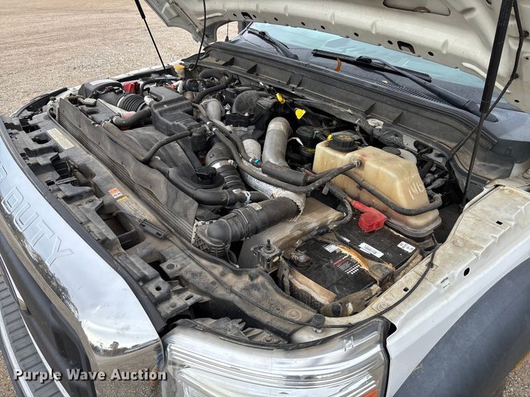 image for item EV3257 2015 Ford F550 flatbed truck