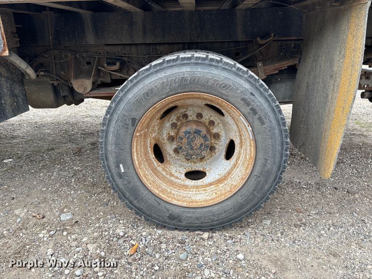 image for item EV3257 2015 Ford F550 flatbed truck