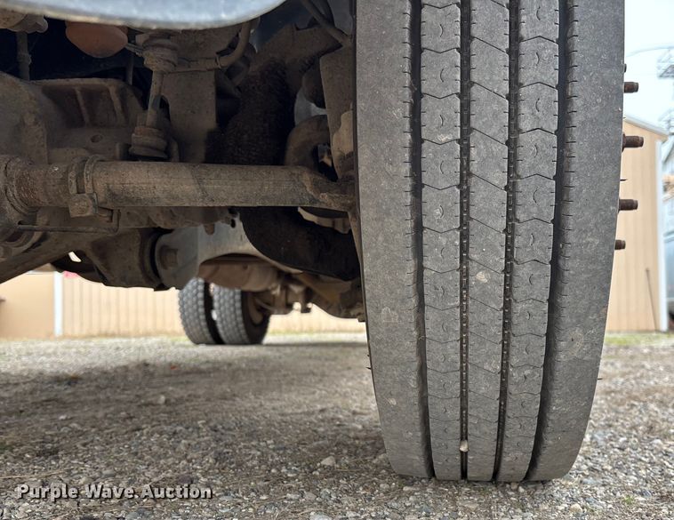 image for item EV3257 2015 Ford F550 flatbed truck