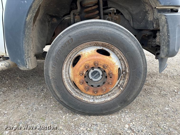 image for item EV3257 2015 Ford F550 flatbed truck