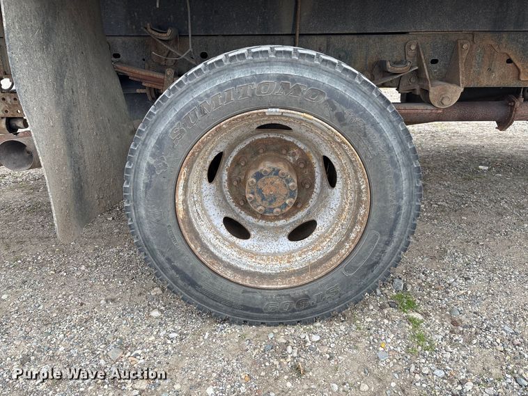 image for item EV3257 2015 Ford F550 flatbed truck