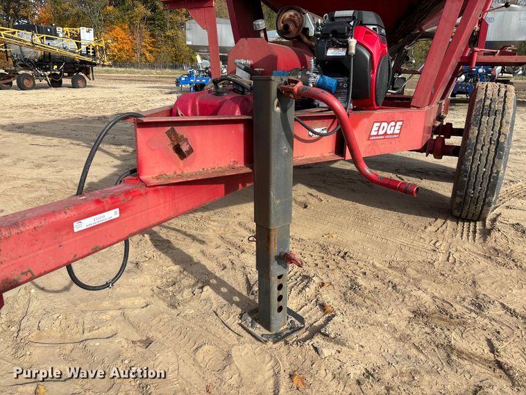 image for item EV3259 Chandler fertilizer tender