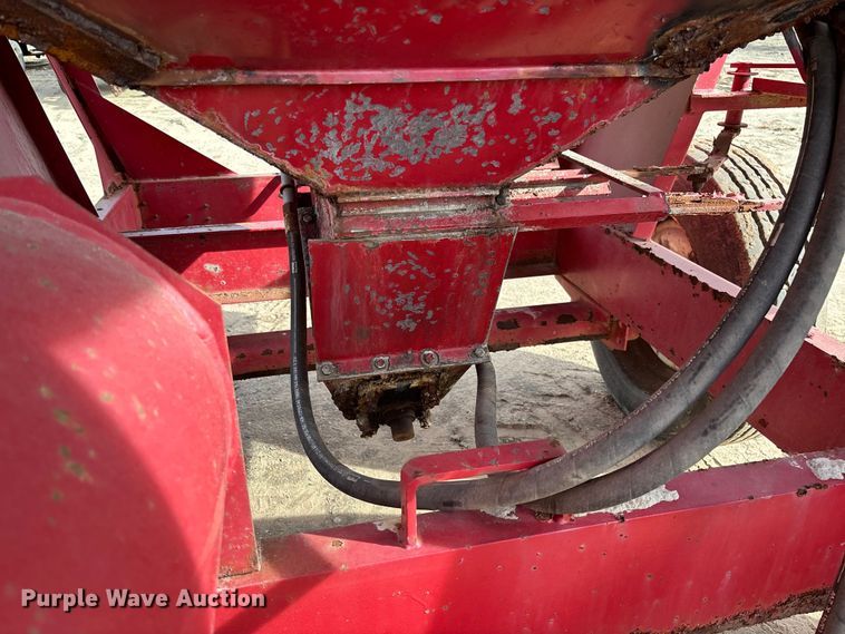 image for item EV3259 Chandler fertilizer tender