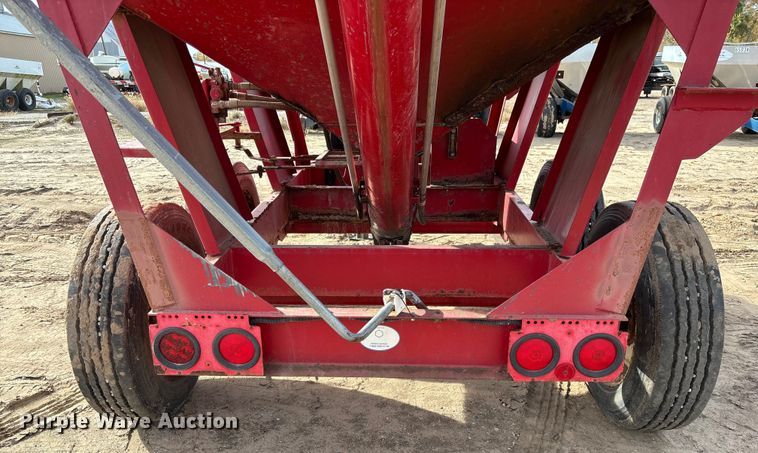 image for item EV3259 Chandler fertilizer tender