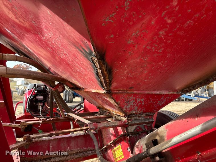 image for item EV3259 Chandler fertilizer tender