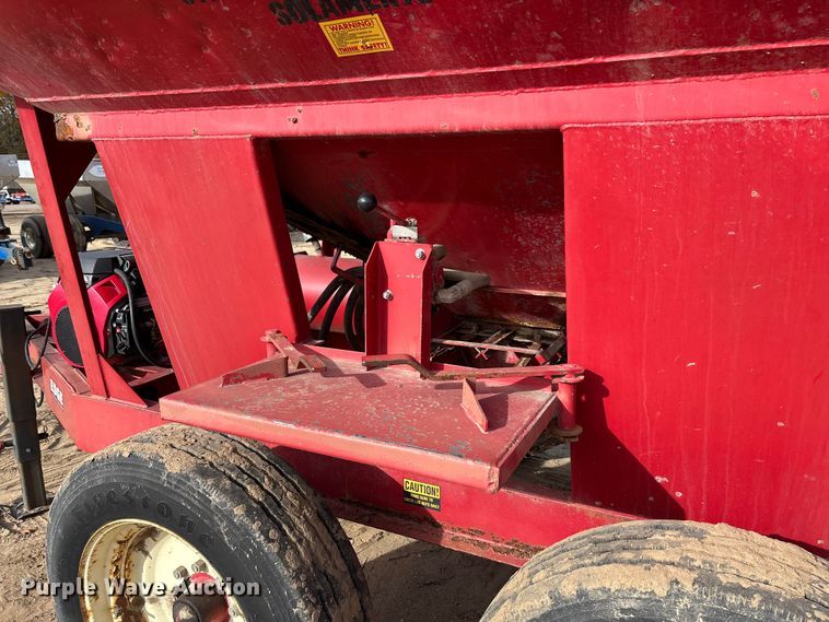 image for item EV3259 Chandler fertilizer tender