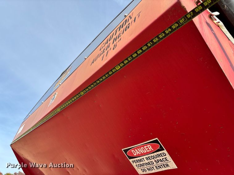 image for item EV3259 Chandler fertilizer tender