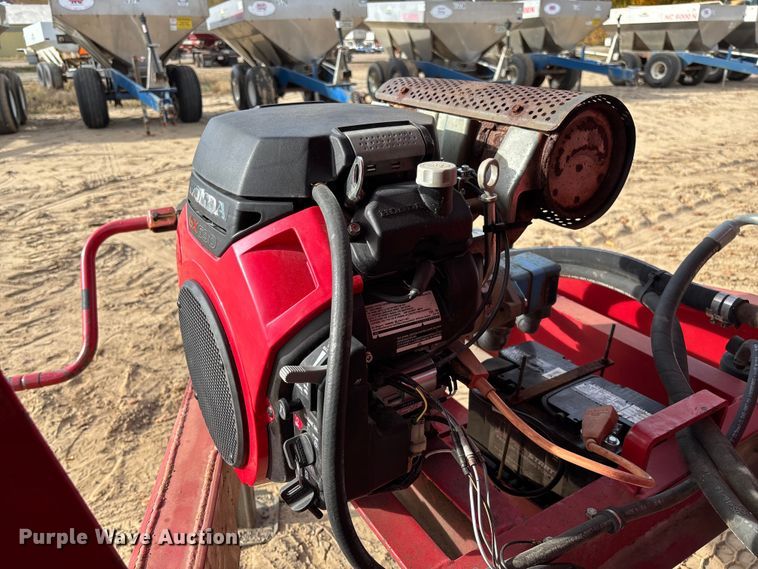 image for item EV3259 Chandler fertilizer tender