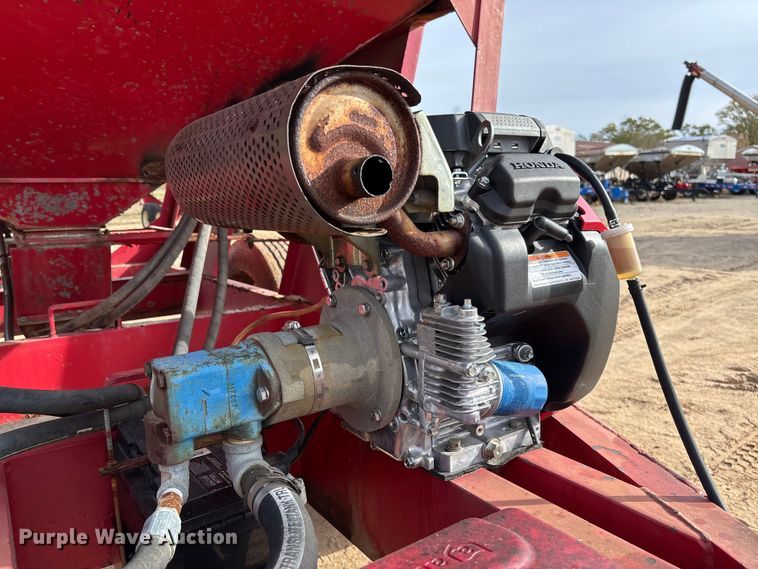 image for item EV3259 Chandler fertilizer tender