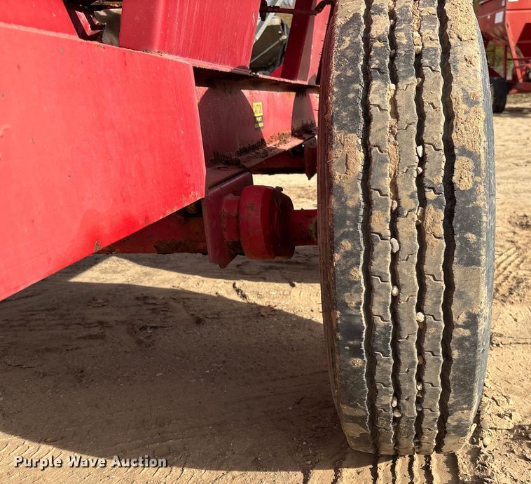 image for item EV3259 Chandler fertilizer tender