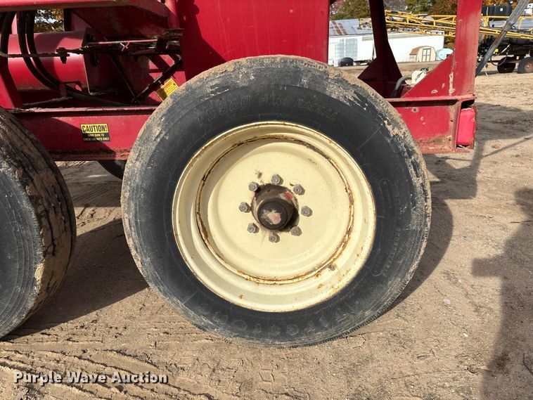 image for item EV3259 Chandler fertilizer tender