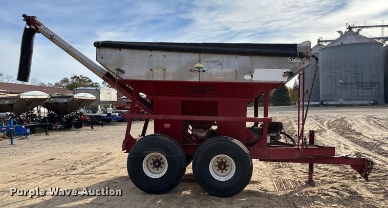 image for item EV3260 Chandler fertilizer tender