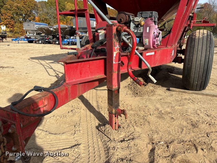 image for item EV3260 Chandler fertilizer tender