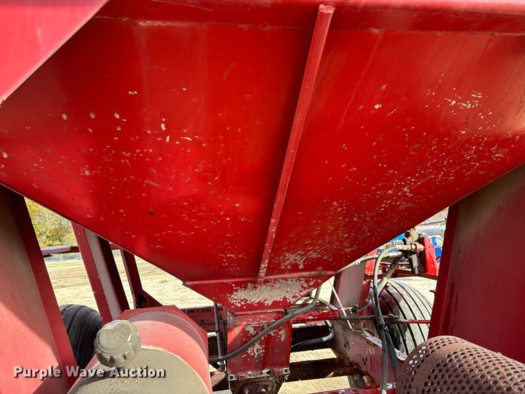 image for item EV3260 Chandler fertilizer tender
