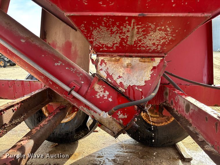 image for item EV3260 Chandler fertilizer tender