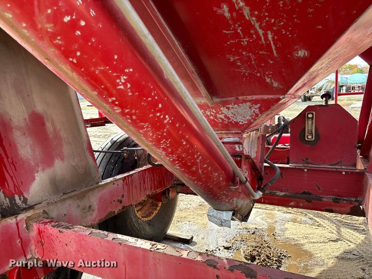 image for item EV3260 Chandler fertilizer tender
