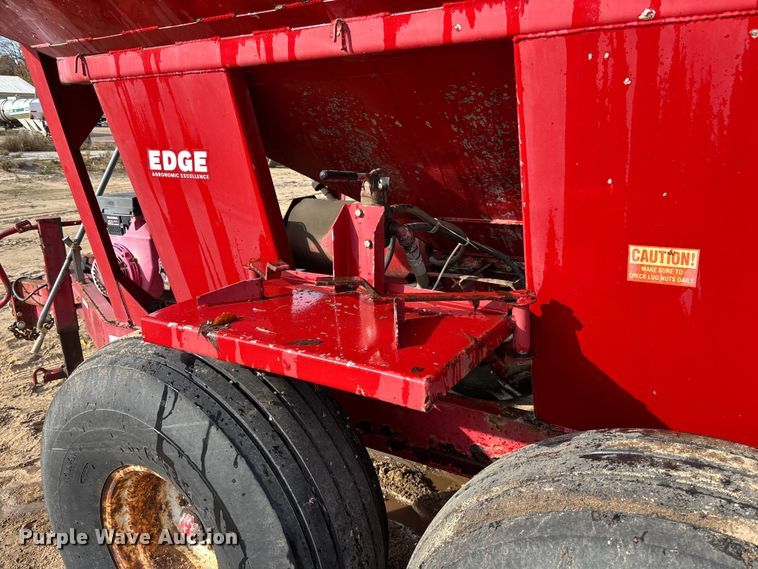 image for item EV3260 Chandler fertilizer tender