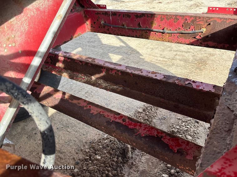 image for item EV3260 Chandler fertilizer tender