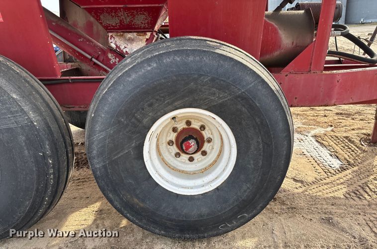 image for item EV3260 Chandler fertilizer tender