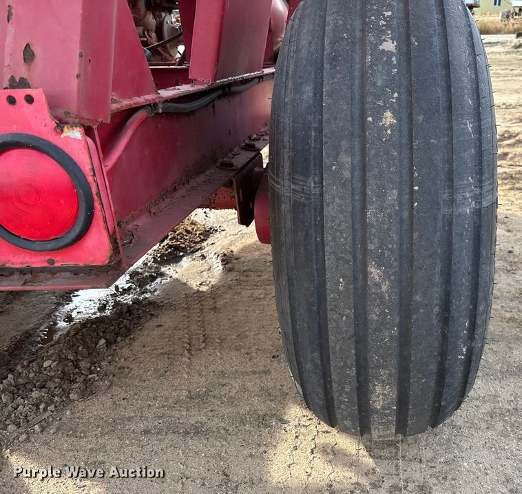 image for item EV3260 Chandler fertilizer tender