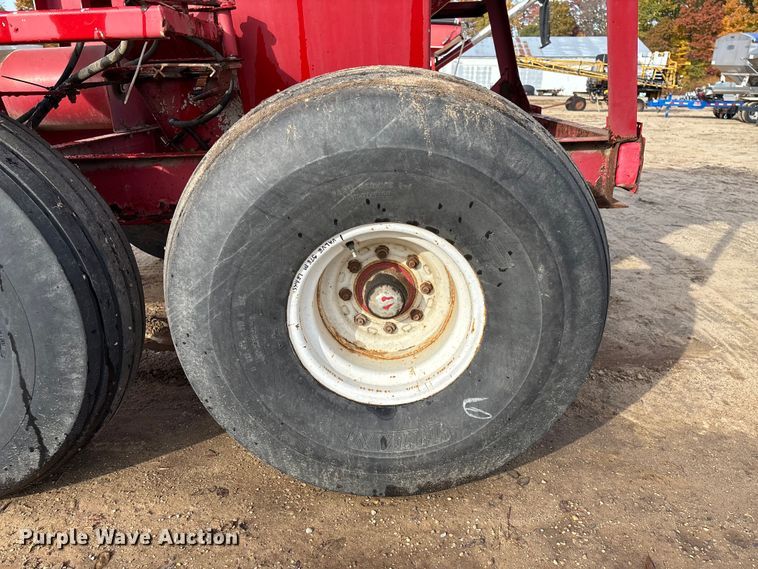 image for item EV3260 Chandler fertilizer tender