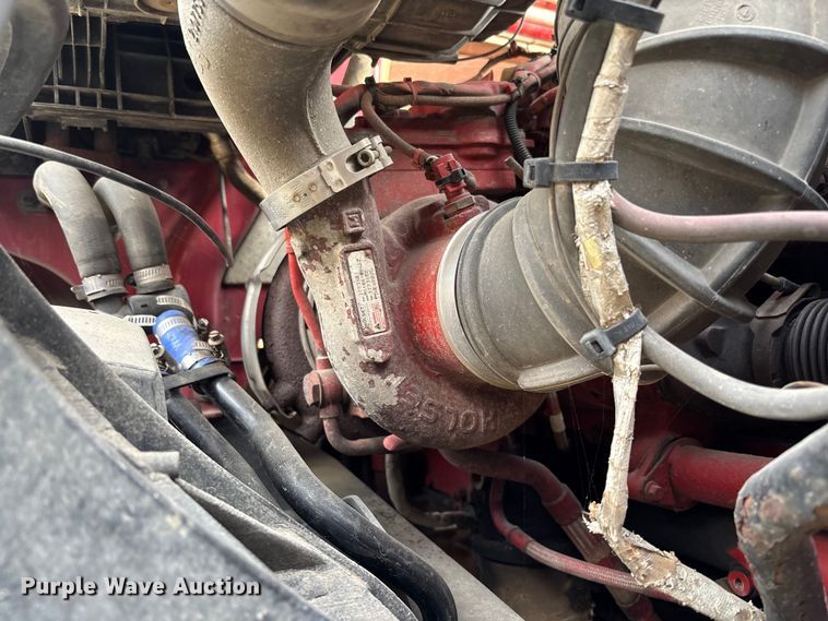 image for item EV3261 2012 Volvo VN semi truck