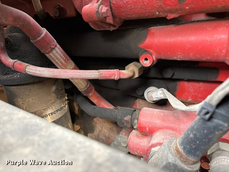 image for item EV3261 2012 Volvo VN semi truck