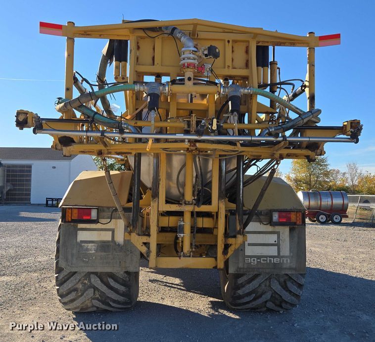 image for item EV4376 2010 Terra Gator 8204 sprayer