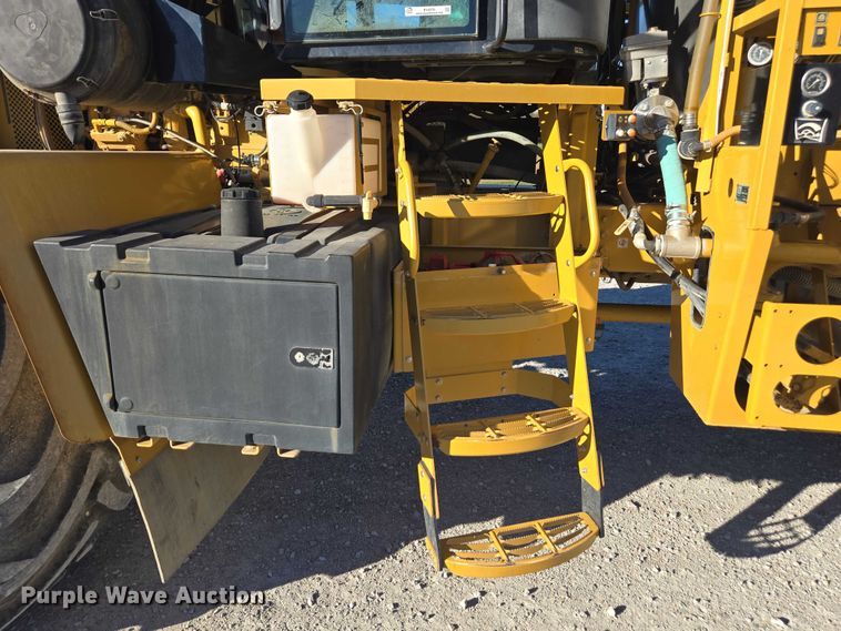 image for item EV4376 2010 Terra Gator 8204 sprayer