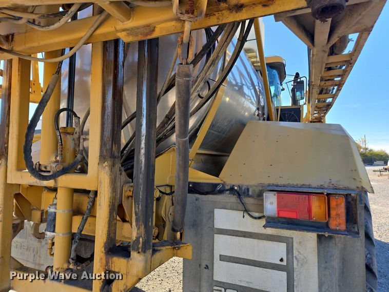 image for item EV4376 2010 Terra Gator 8204 sprayer