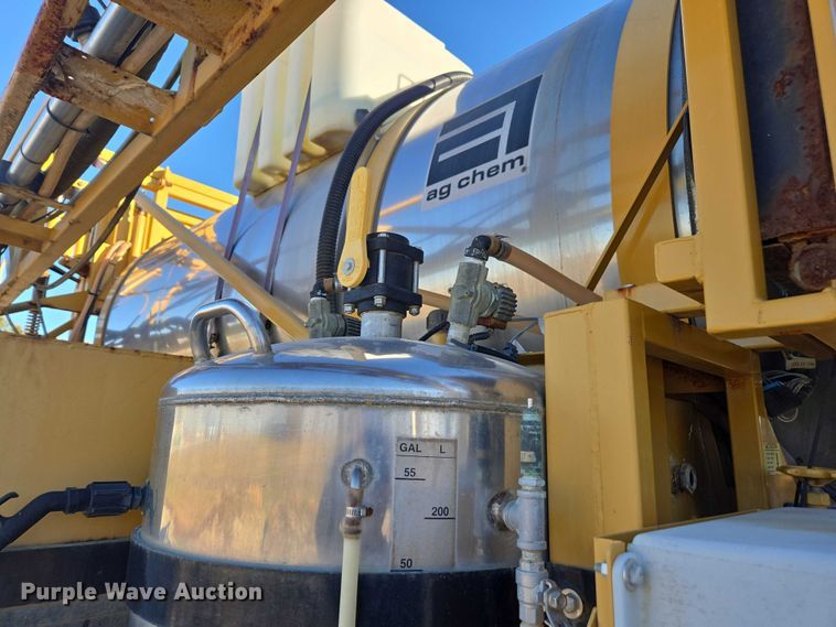 image for item EV4376 2010 Terra Gator 8204 sprayer