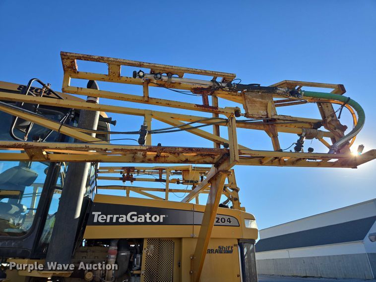 image for item EV4376 2010 Terra Gator 8204 sprayer