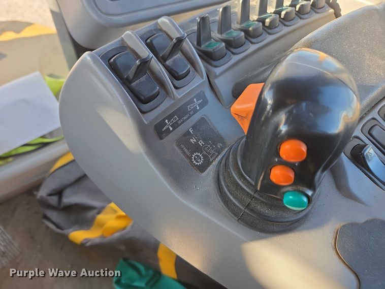 image for item EV4376 2010 Terra Gator 8204 sprayer