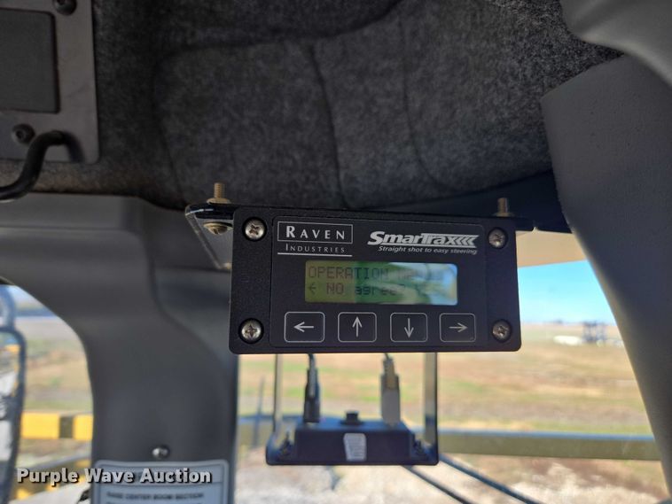 image for item EV4376 2010 Terra Gator 8204 sprayer