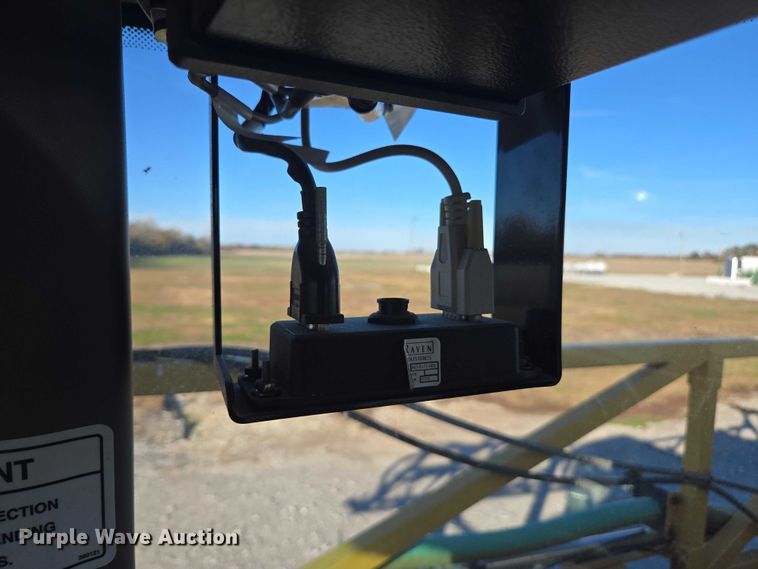 image for item EV4376 2010 Terra Gator 8204 sprayer