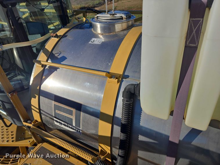 image for item EV4376 2010 Terra Gator 8204 sprayer