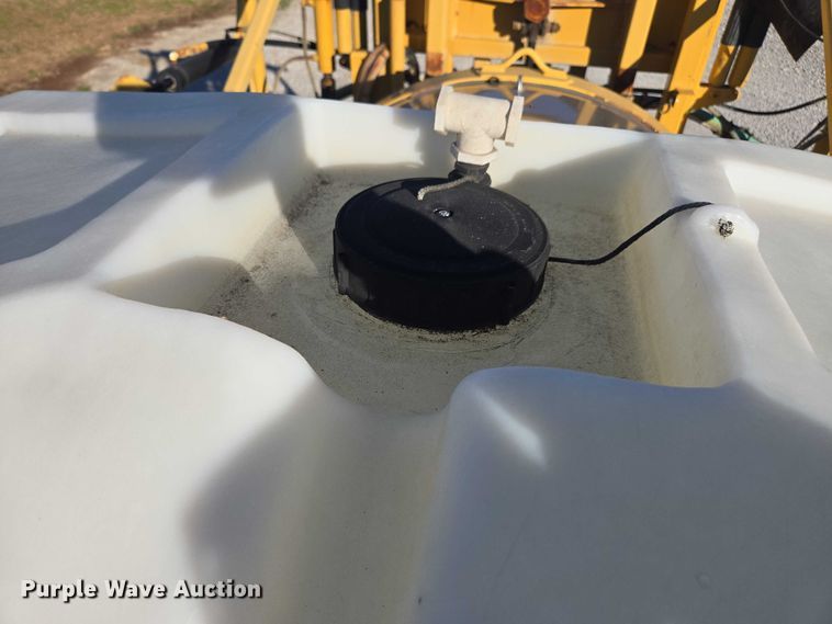 image for item EV4376 2010 Terra Gator 8204 sprayer