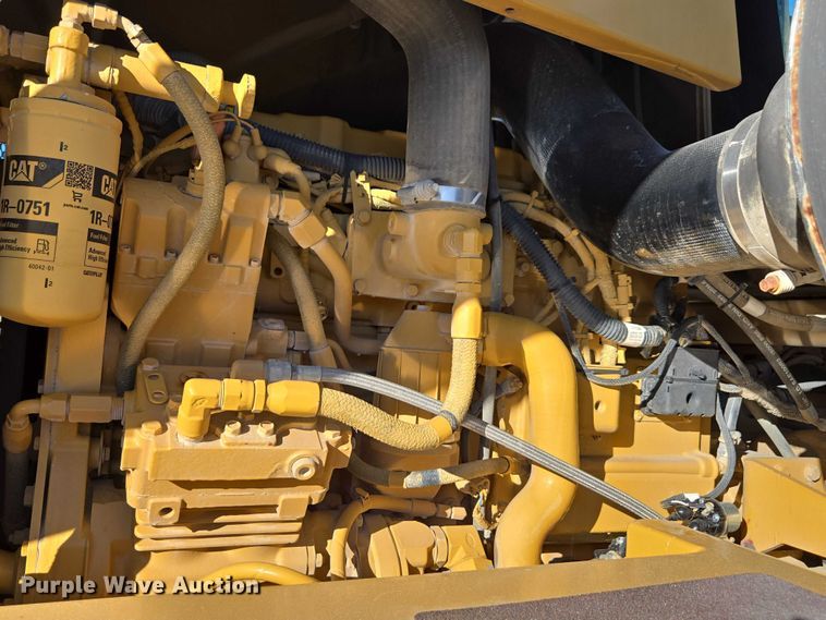 image for item EV4376 2010 Terra Gator 8204 sprayer