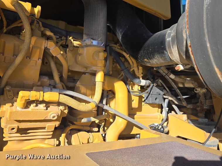 image for item EV4376 2010 Terra Gator 8204 sprayer