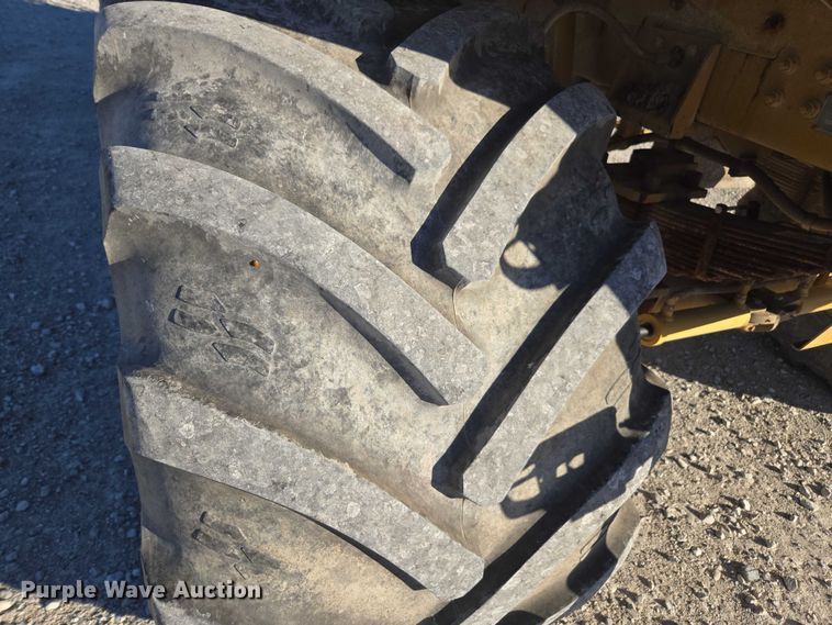 image for item EV4376 2010 Terra Gator 8204 sprayer