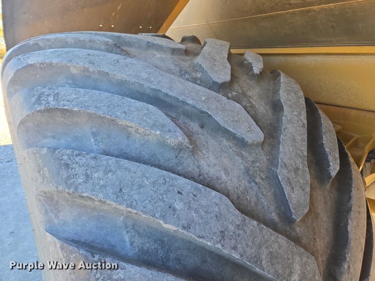 image for item EV4376 2010 Terra Gator 8204 sprayer