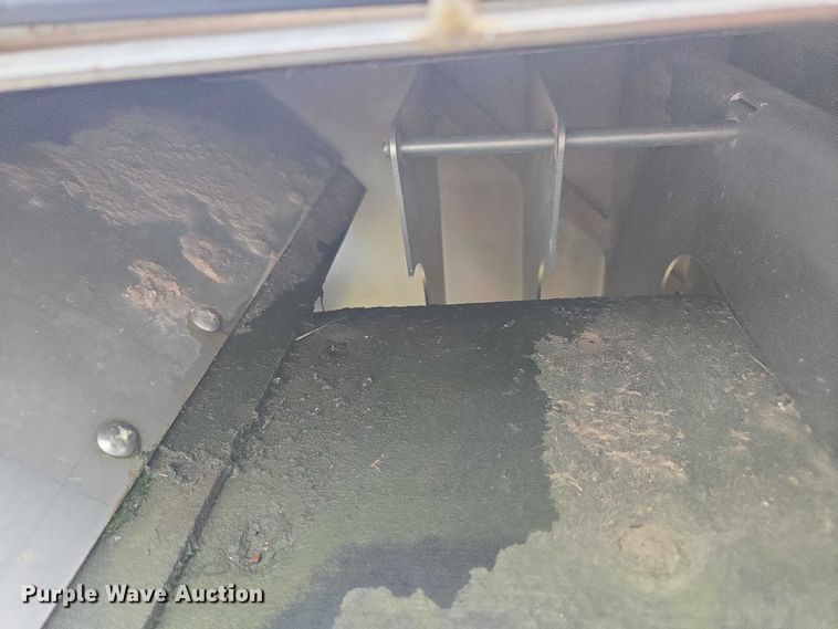 image for item EV4378 New Leader MultApplier-5 spreader bed hopper