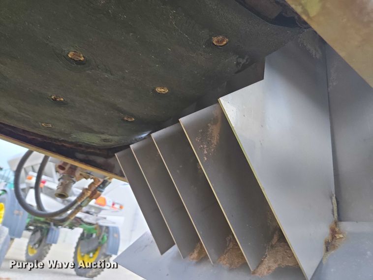 image for item EV4378 New Leader MultApplier-5 spreader bed hopper