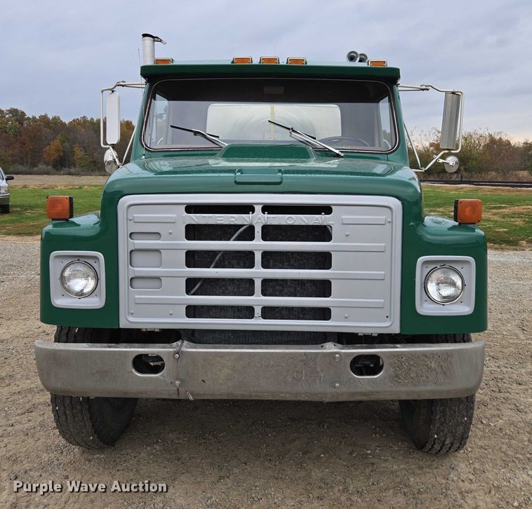 image for item EV4380 1986 International 1954 tank truck